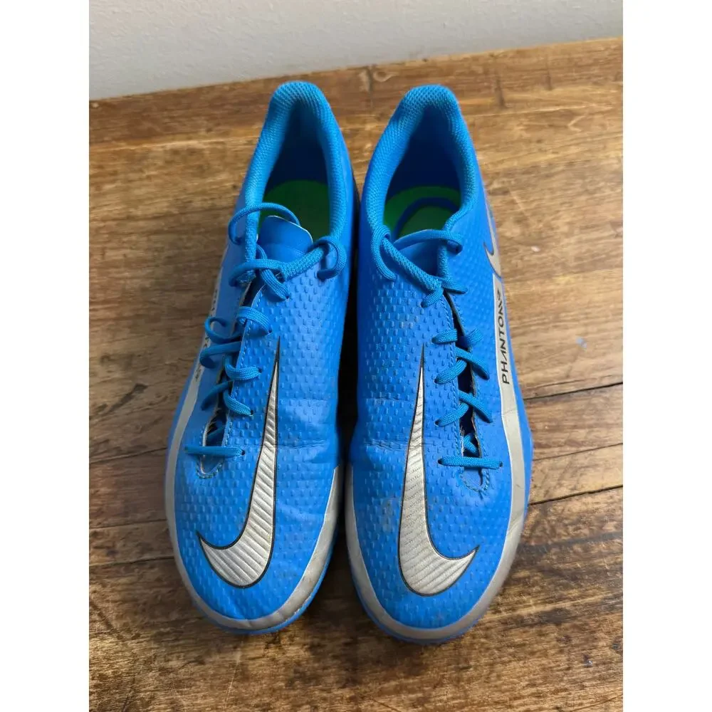 Nike Phantom GT Club soccer cleats size 7